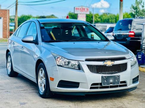 Used 2014 Chevrolet Cruze LT FWD image 1