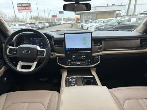 Used 2022 Ford Expedition Max Limited image 15