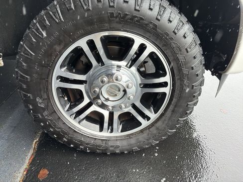 Used 2016 Ford F250 Platinum w/ FX4 Off-Road Package image 7