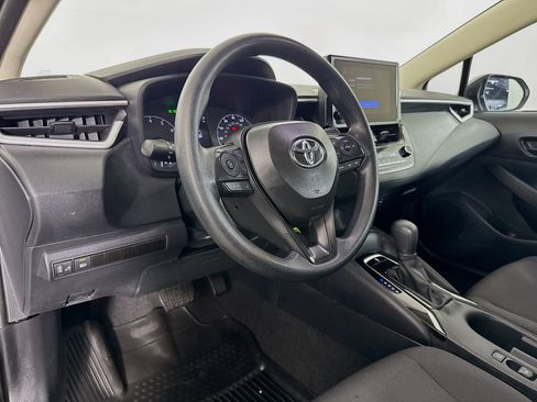 Used 2025 Toyota Corolla LE FWD image 20