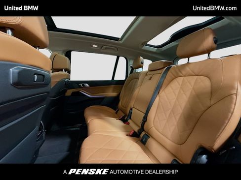 Certified 2025 BMW X7 xDrive40i w/ Premium Package image 13