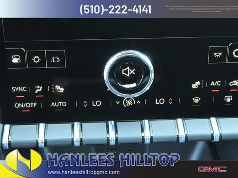 New 2026 GMC Terrain AT4 w/ Technology Package II AWD/4WD image 23