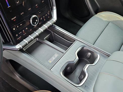 Used 2024 GMC Acadia AT4 w/ Luxury Package image 20