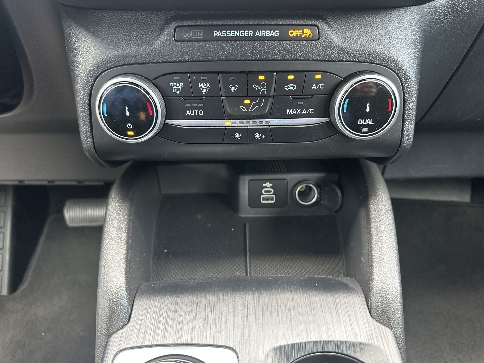 Used 2025 Ford Escape ST-Line AWD/4WD image 34