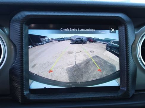 Used 2022 Jeep Wrangler Unlimited Sahara w/ LED Lighting Group AWD/4WD image 24
