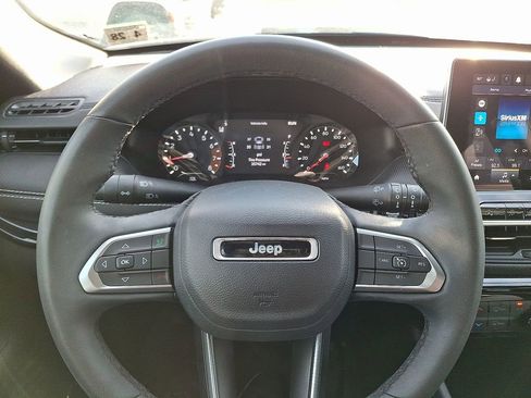 Used 2023 Jeep Compass Altitude w/ Sun and Sound Group image 18