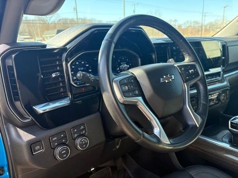 Used 2023 Chevrolet Silverado 1500 RST w/ Convenience Package II image 18