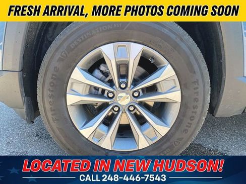 Used 2025 Chevrolet Equinox LT FWD image 13