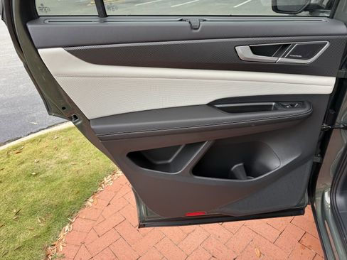 New 2026 Volkswagen Atlas Cross Sport SEL Premium R-Line image 13