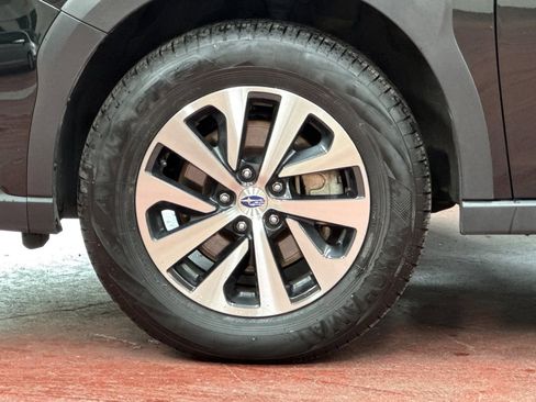 Used 2025 Subaru Outback Premium image 36