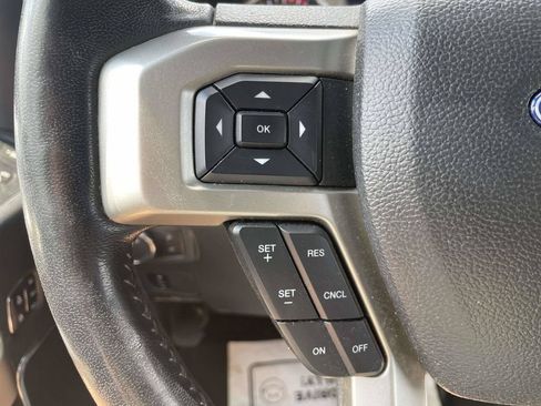 Used 2022 Ford F250 Lariat w/ Black Appearance Package AWD/4WD image 18