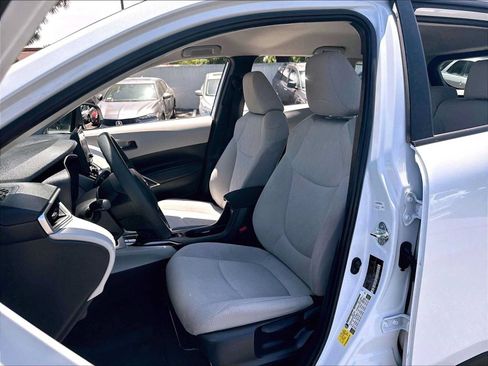 Used 2022 Toyota Corolla Cross L FWD image 25
