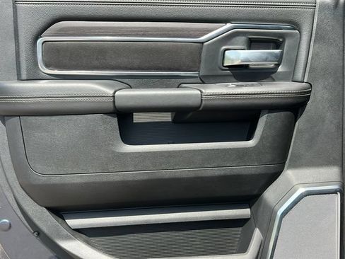 Used 2025 RAM 2500 Laramie AWD/4WD image 33