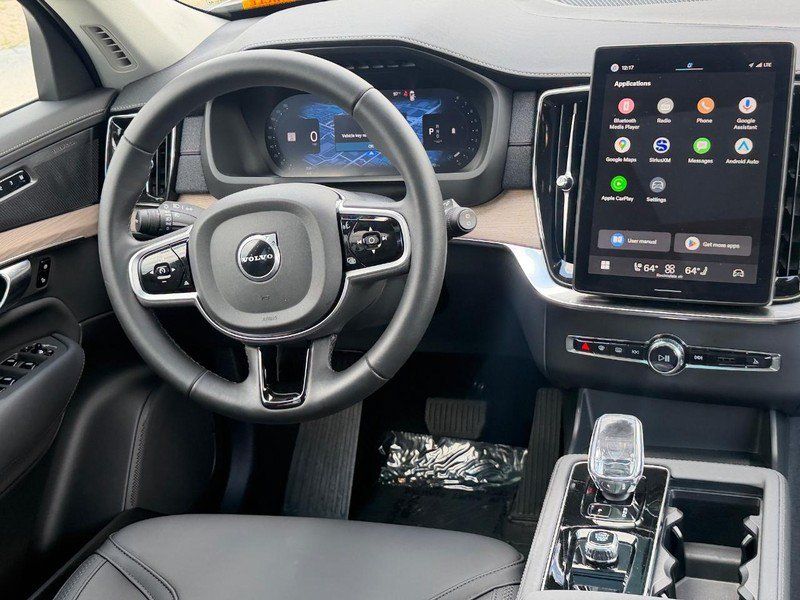 Certified 2026 Volvo XC90 B6 Plus AWD/4WD image 13