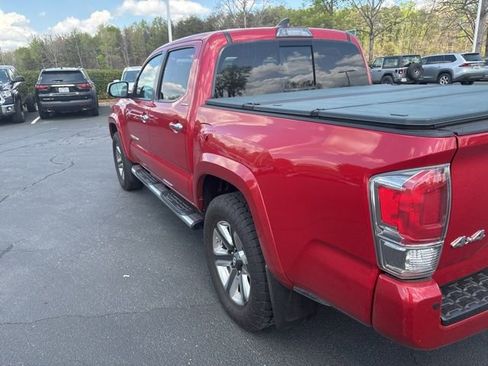 Used 2019 Toyota Tacoma Limited image 6