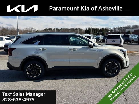 New 2026 Kia Sorento S image 6