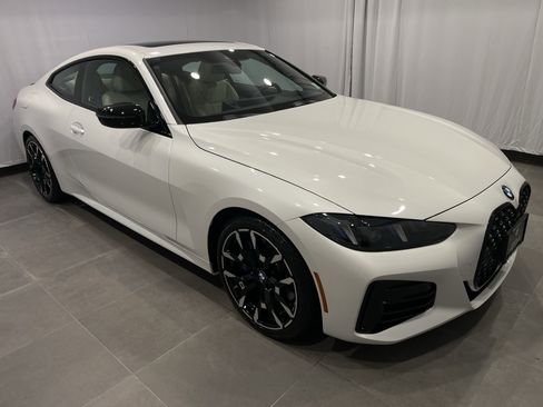Used 2025 BMW 430i xDrive Coupe w/ M Sport Package image 3