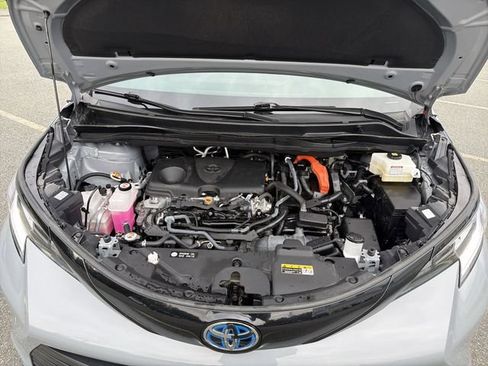 Used 2025 Toyota Sienna XLE Woodland Edition AWD/4WD image 31