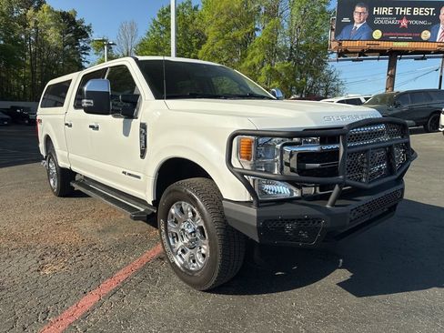 Used 2022 Ford F250 Lariat w/ Lariat Ultimate Package AWD/4WD image 5