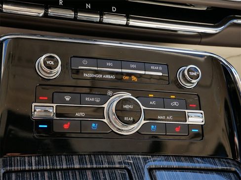 Used 2024 Lincoln Navigator L Black Label image 23