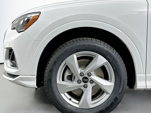 Used 2022 Audi Q3 2.0T Premium w/ Convenience Package image 12