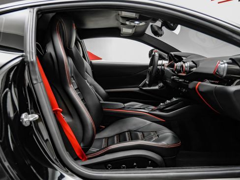 Used 2019 Ferrari 812 Superfast RWD image 37