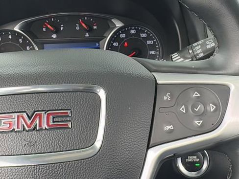 Used 2024 GMC Terrain SLT image 24