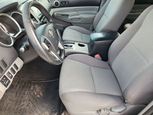Used 2013 Toyota Tacoma PreRunner RWD image 14