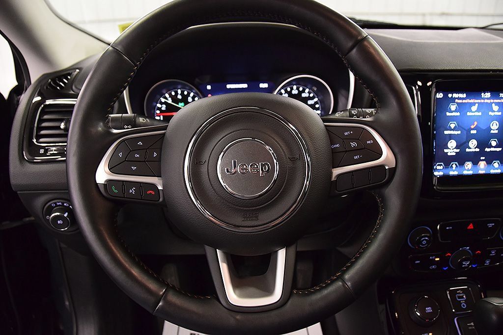 Used 2018 Jeep Compass Limited w/ Navigation Group AWD/4WD image 20