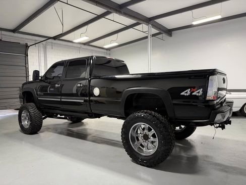 Used 2007 Chevrolet Silverado 2500 LT w/ Heavy-Duty Power Package image 13