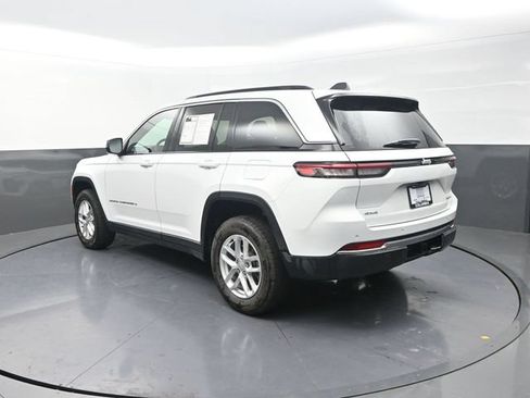 Used 2026 Jeep Grand Cherokee Laredo X AWD/4WD image 7