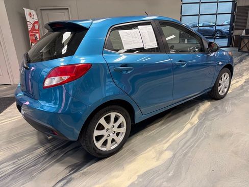 Used 2011 MAZDA MAZDA2 Touring FWD image 25