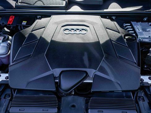 Used 2022 Audi Q7 Premium Plus w/ Premium Plus Package image 28