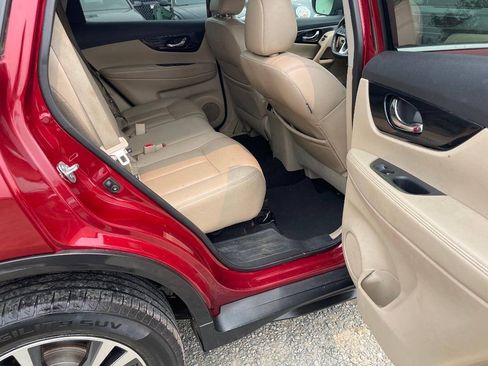 Used 2018 Nissan Rogue SL AWD/4WD image 13