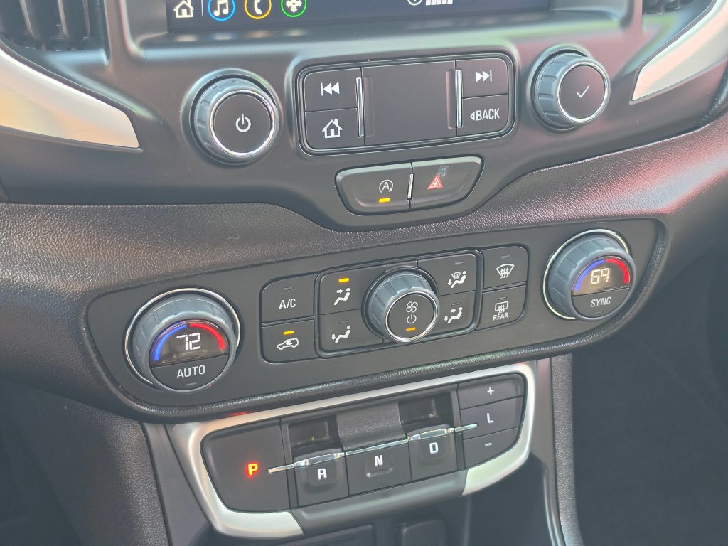 Used 2024 GMC Terrain SLT AWD/4WD image 28