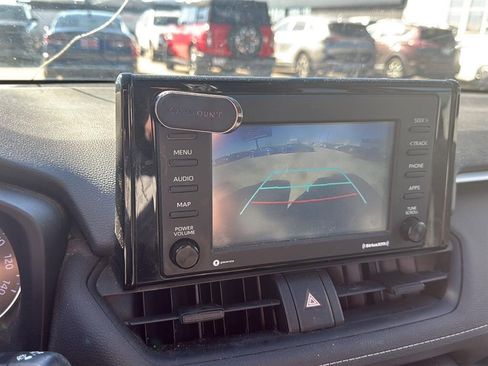 Used 2020 Toyota RAV4 XLE image 6