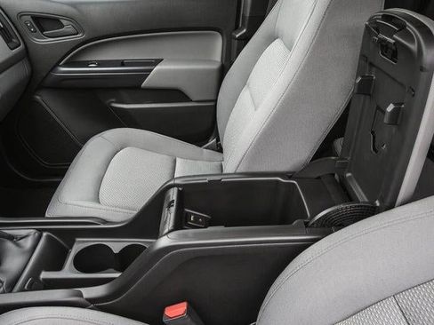 Used 2018 GMC Canyon 4x4 Extended Cab w/ Convenience Package image 18