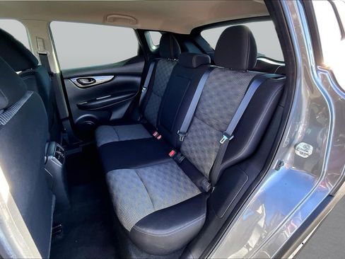 Used 2019 Nissan Rogue Sport SV w/ All-Weather Package FWD image 24