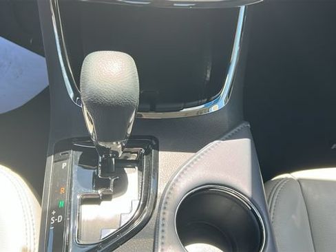 Used 2015 Toyota Avalon XLE Premium FWD image 21