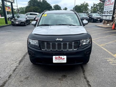Used 2016 Jeep Compass Latitude AWD/4WD image 16