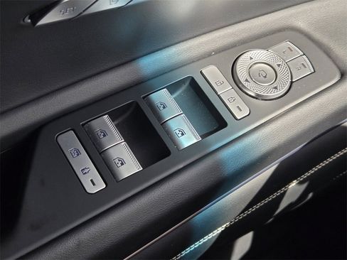 Used 2024 Genesis GV80 2.5T image 27