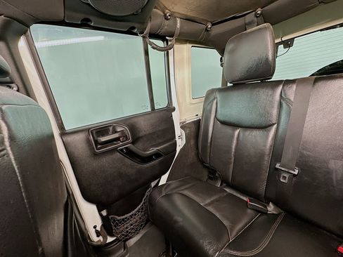 Used 2014 Jeep Wrangler Unlimited Sahara AWD/4WD image 12