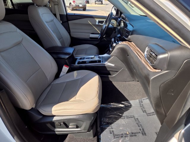 Used 2023 Ford Explorer Limited w/ Equipment Group 301A RWD image 18