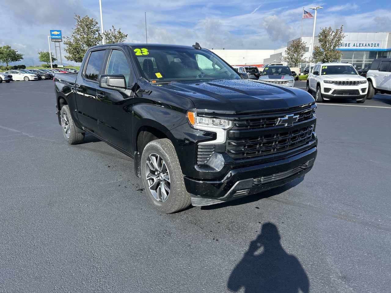 Used 2023 Chevrolet Silverado 1500 RST AWD/4WD image 1