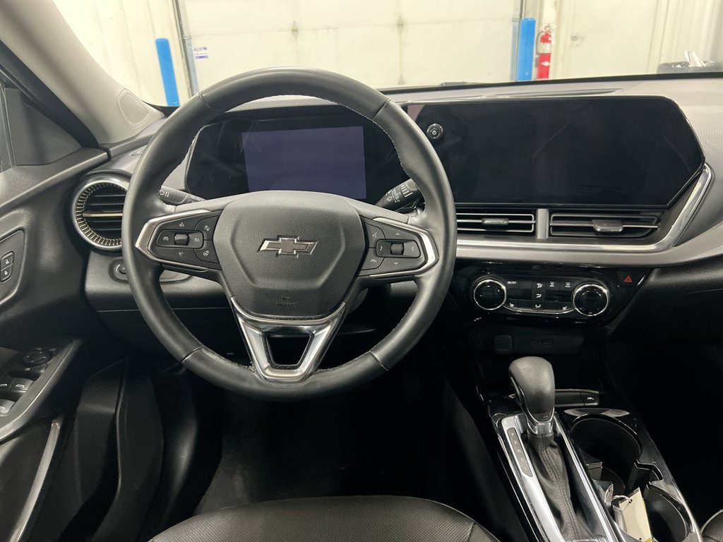 Used 2025 Chevrolet Trax ACTIV w/ Driver Confidence Package FWD image 11