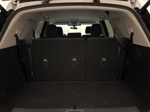 Used 2025 Nissan Pathfinder SV image 10