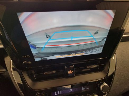 Used 2024 Toyota Corolla LE FWD image 15