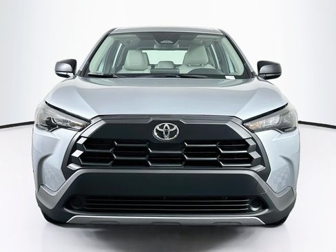 Used 2026 Toyota Corolla Cross L FWD image 2