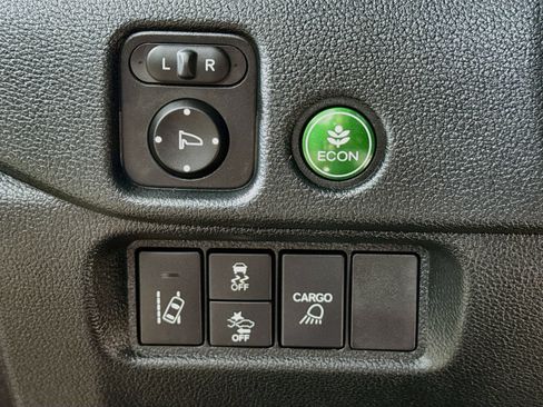 Used 2023 Honda Ridgeline Sport image 11