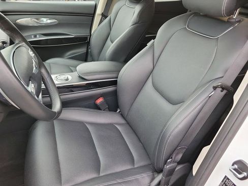 Used 2025 Genesis GV70 2.5T image 4